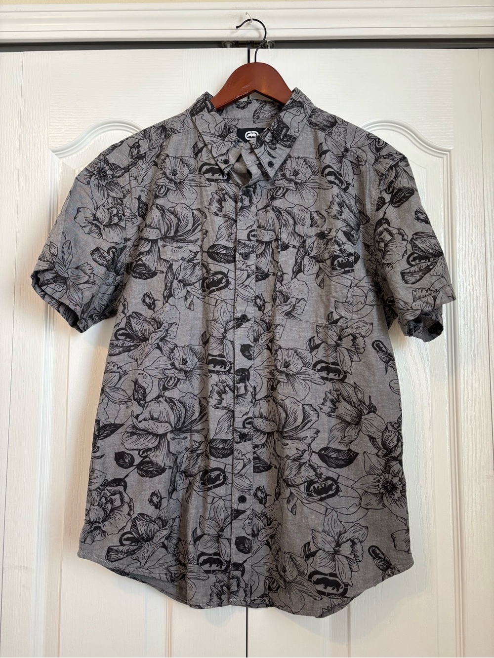 Ecko Unlimited Gray Short-Sleeve Floral Button-Down Shirt